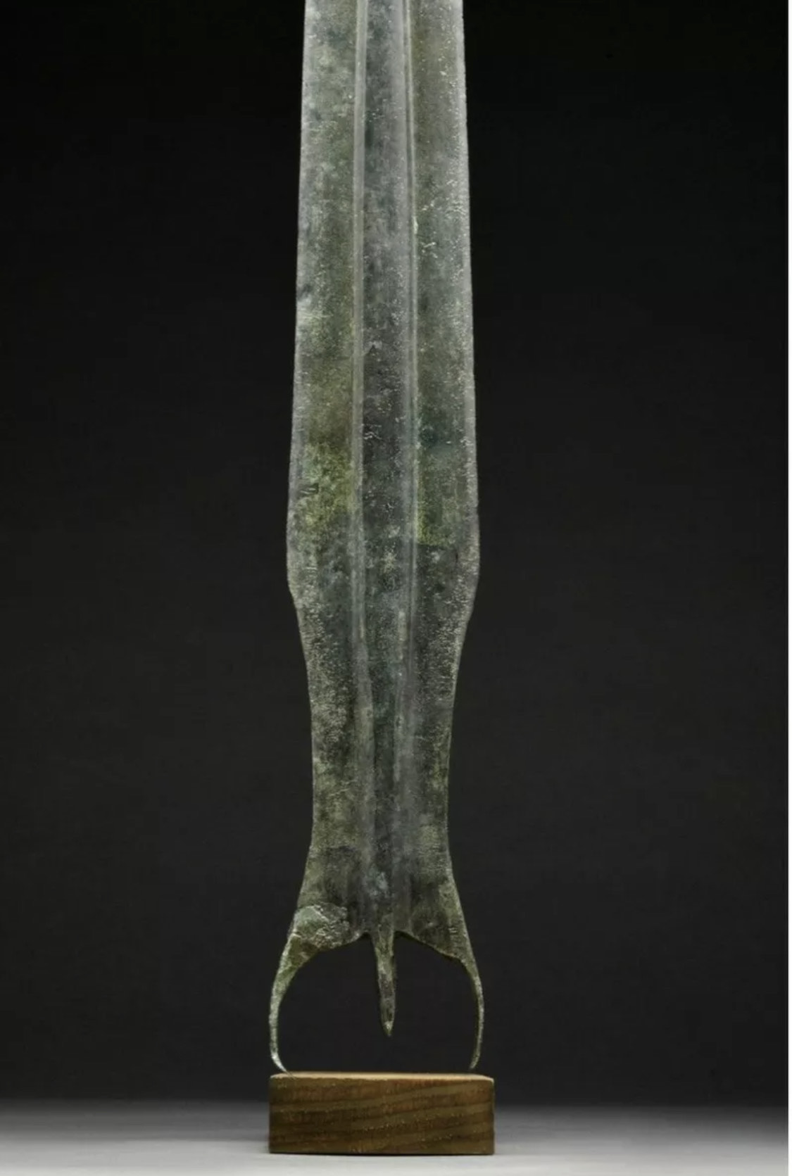 ANCIENT WESTERN ASIATIC/AEGEAN LONG SPEAR - Image 2