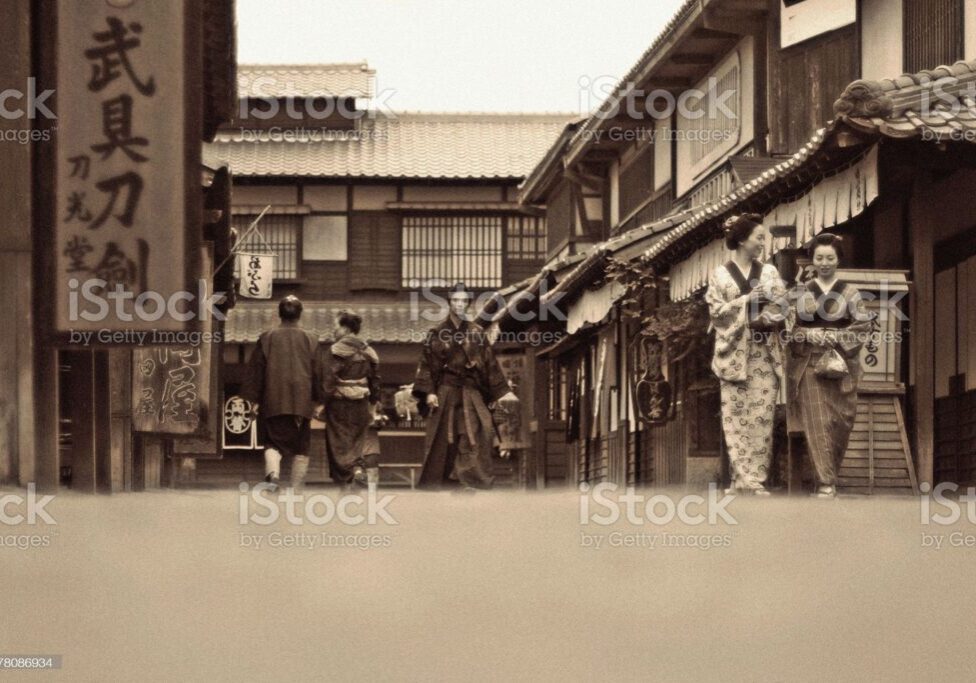 Japanese people in the Edo period walking